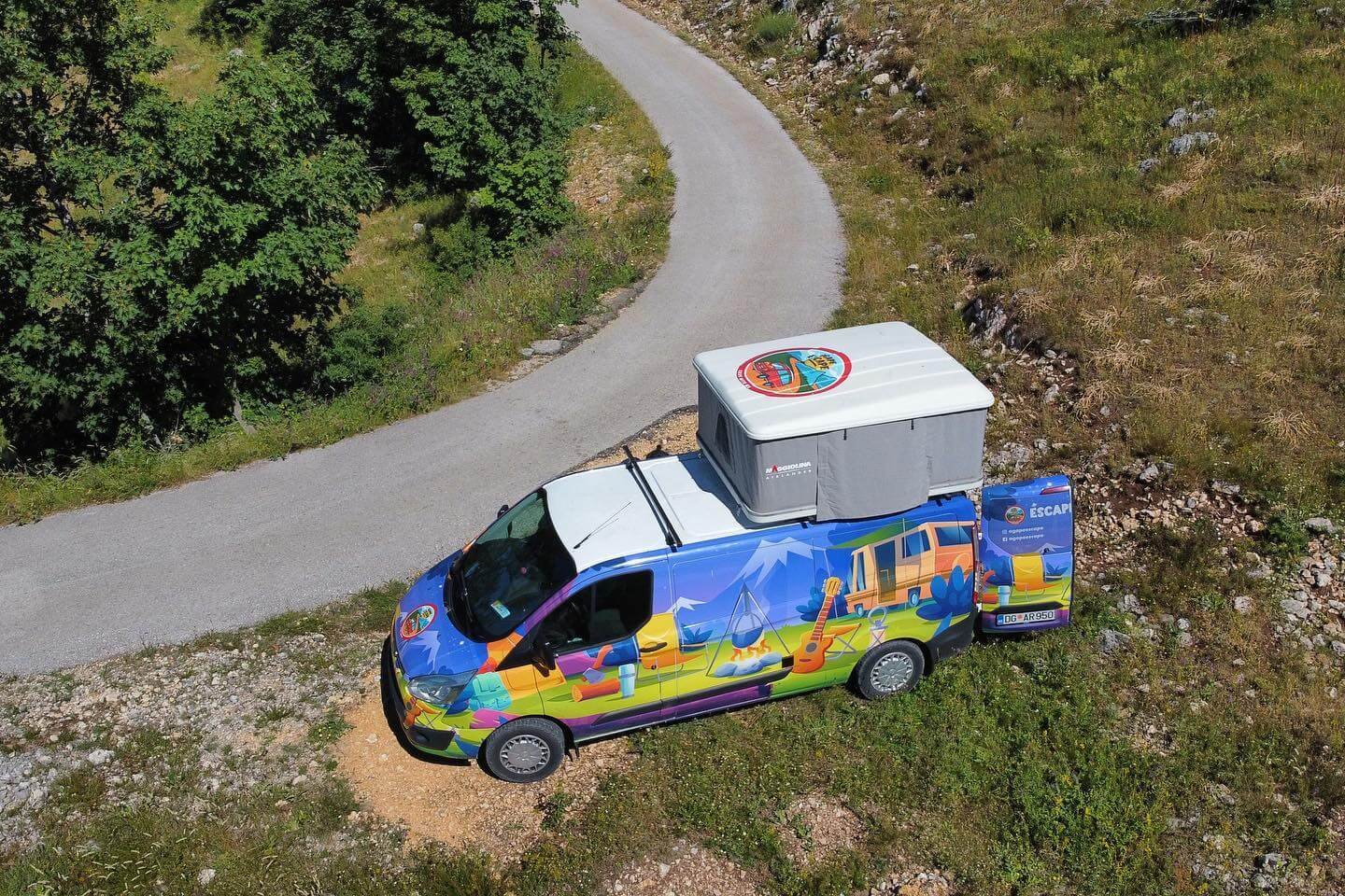 Van Travel mountains sea